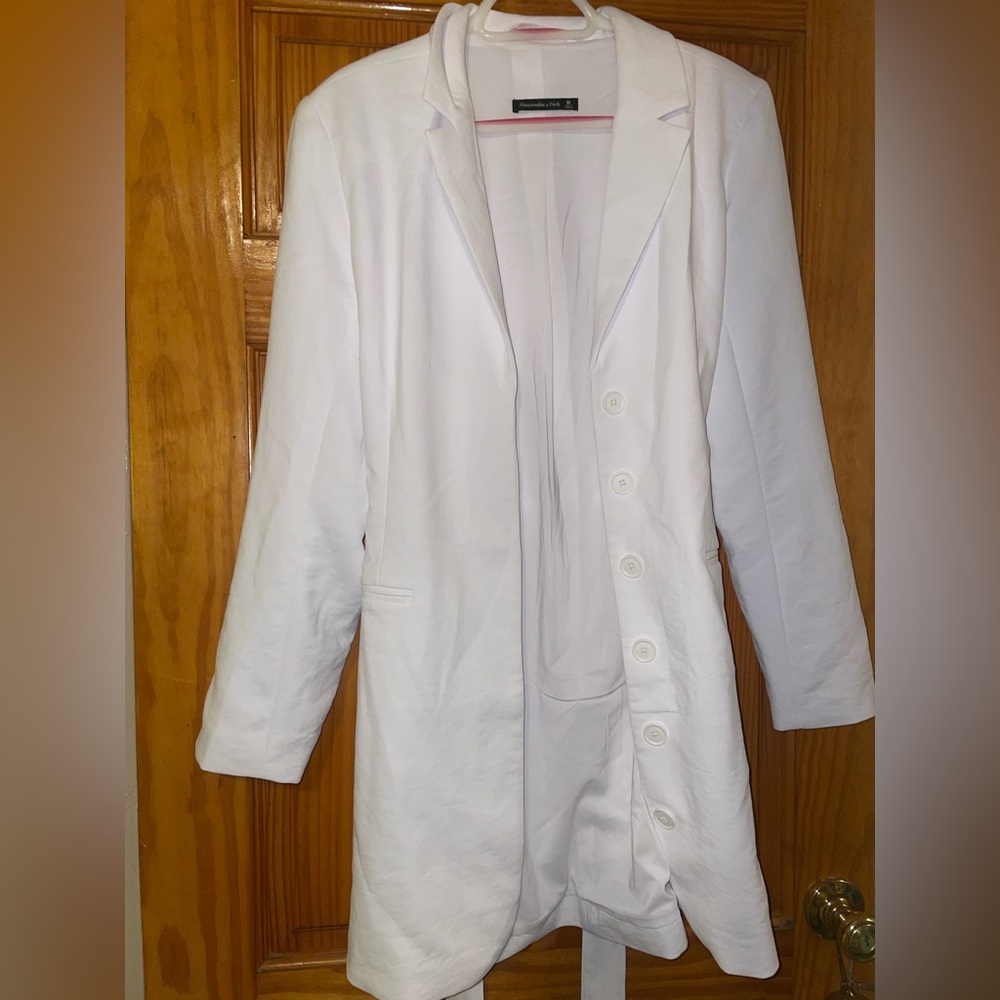 Abercrombie White Women's Short Trench Coat